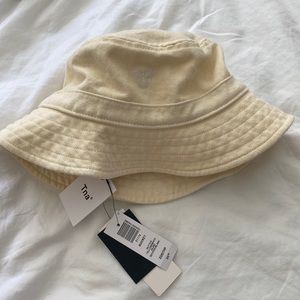 NWT aritzia TNA yellow bucket hat